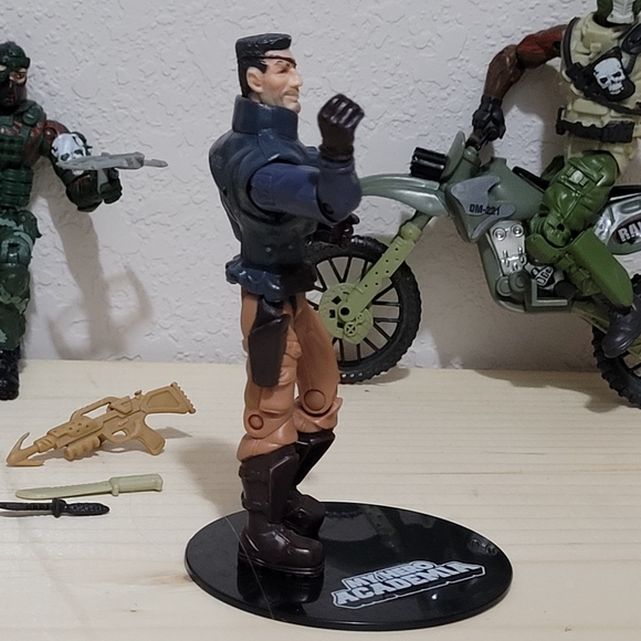 MILITARY 5 FIGURE BUNDLE - Picture 3 of 15
